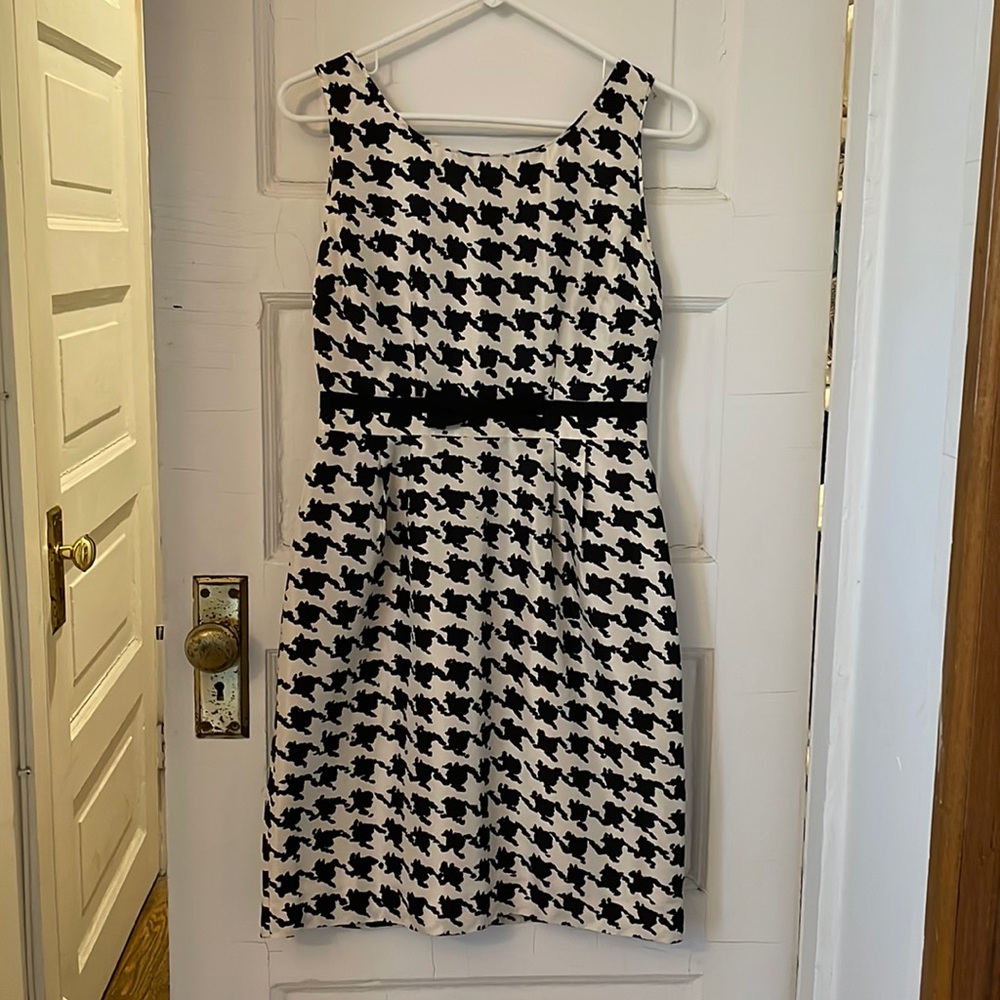 Kate Spade white sheath dress with black bow